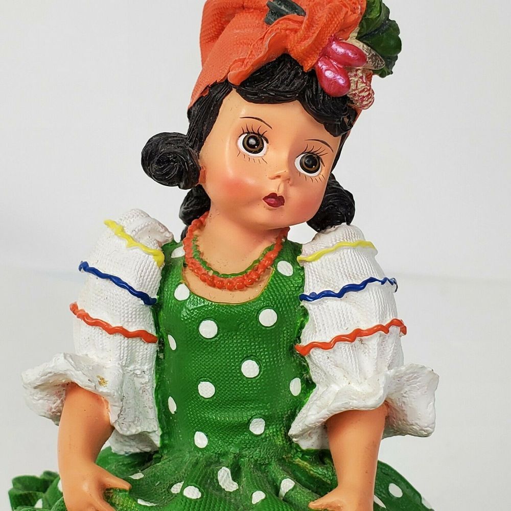 Madame Alexander Brazil 2000 Collectible Ceramic Figurine #573 - Picture 8 of 8